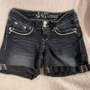 Wallflower Bermuda Bling Shorts size 3 women’s